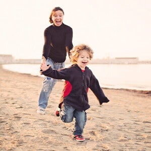 10 consejos para proteger a tu hijo en la playa.