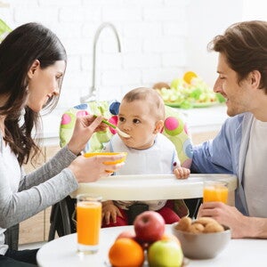 guia_para_comidas_familiares_con_ninos_pequenos_nestle_mom_me