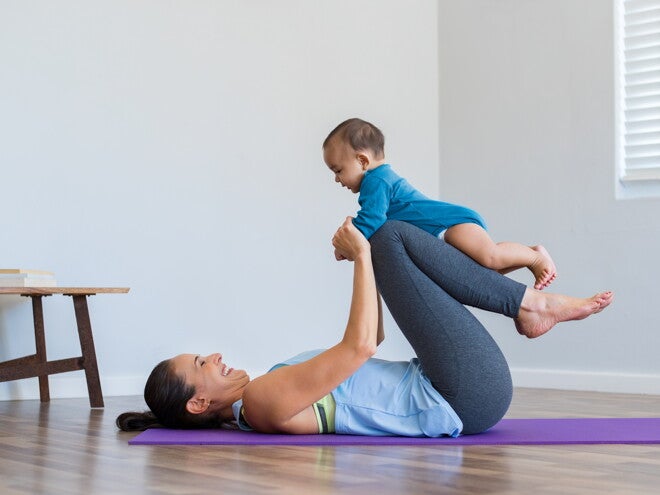 Tu bebé es el mejor entrenador para que recuperes tu figura Tu bebé es el mejor entrenador para que recuperes tu figura