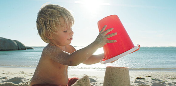 Elementos del niño en la playa que no pueden faltar. Elementos del niño en la playa que no pueden faltar.