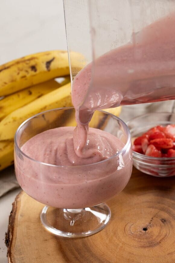Smoothie Bowl de Fresas y Guineo